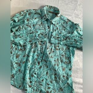Wrangler Women Size Large Light Green Floral Studded Snap Western Shirt Blouse